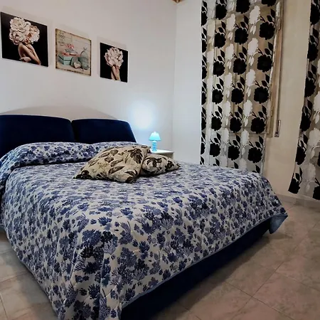 Maria *